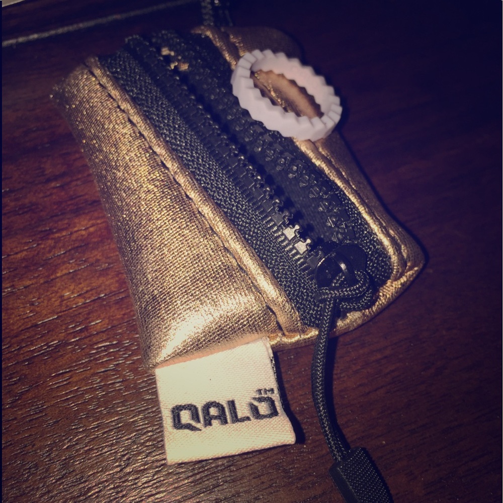 Qalo ring size 6 NEW